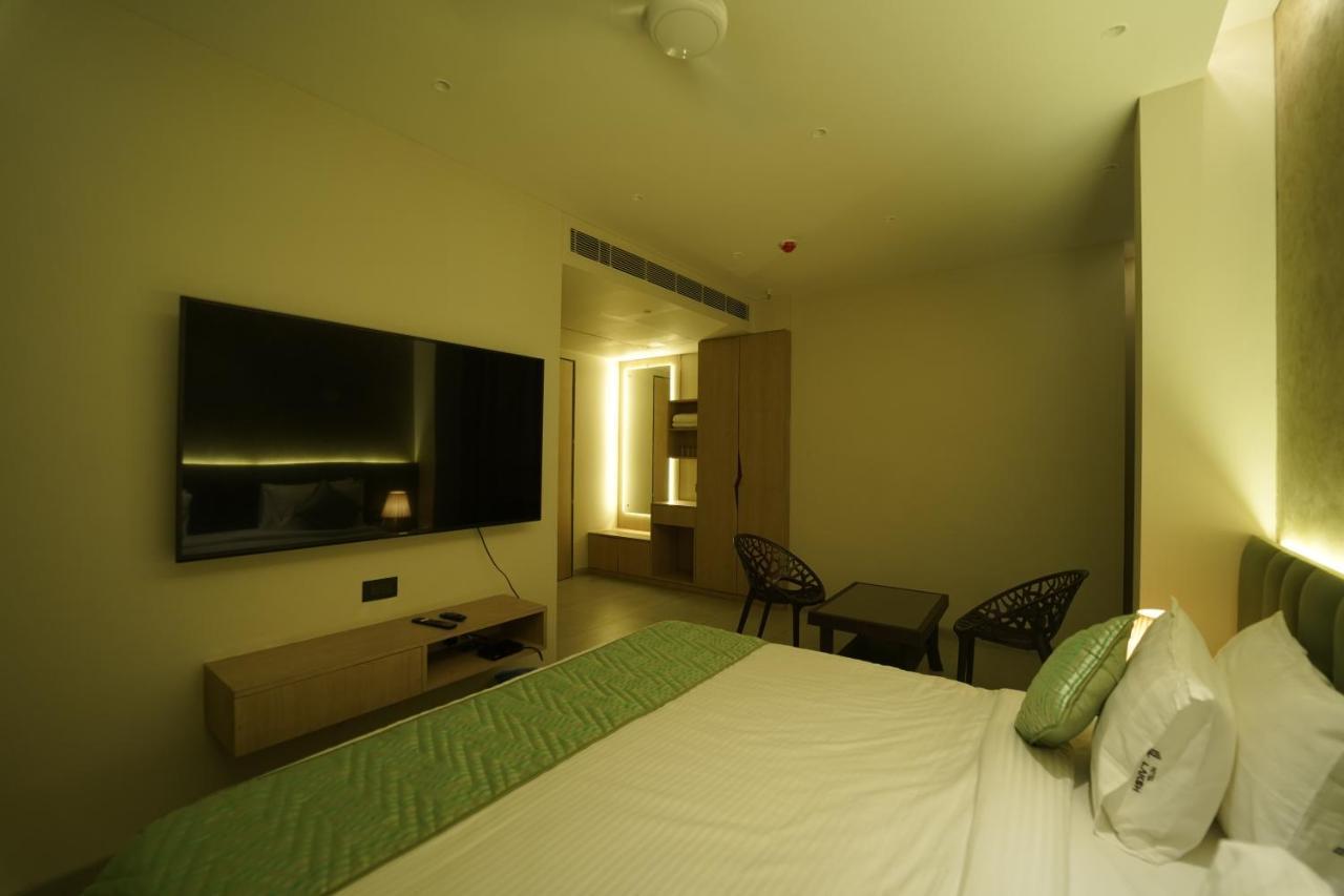 Hotel Laksh Raipur  Exterior photo